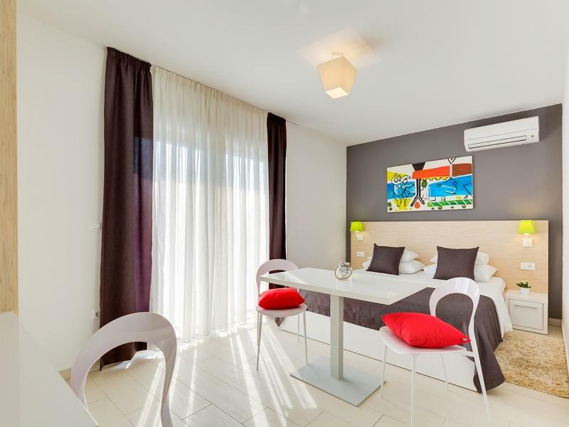 Liburnum Couette-café 4*